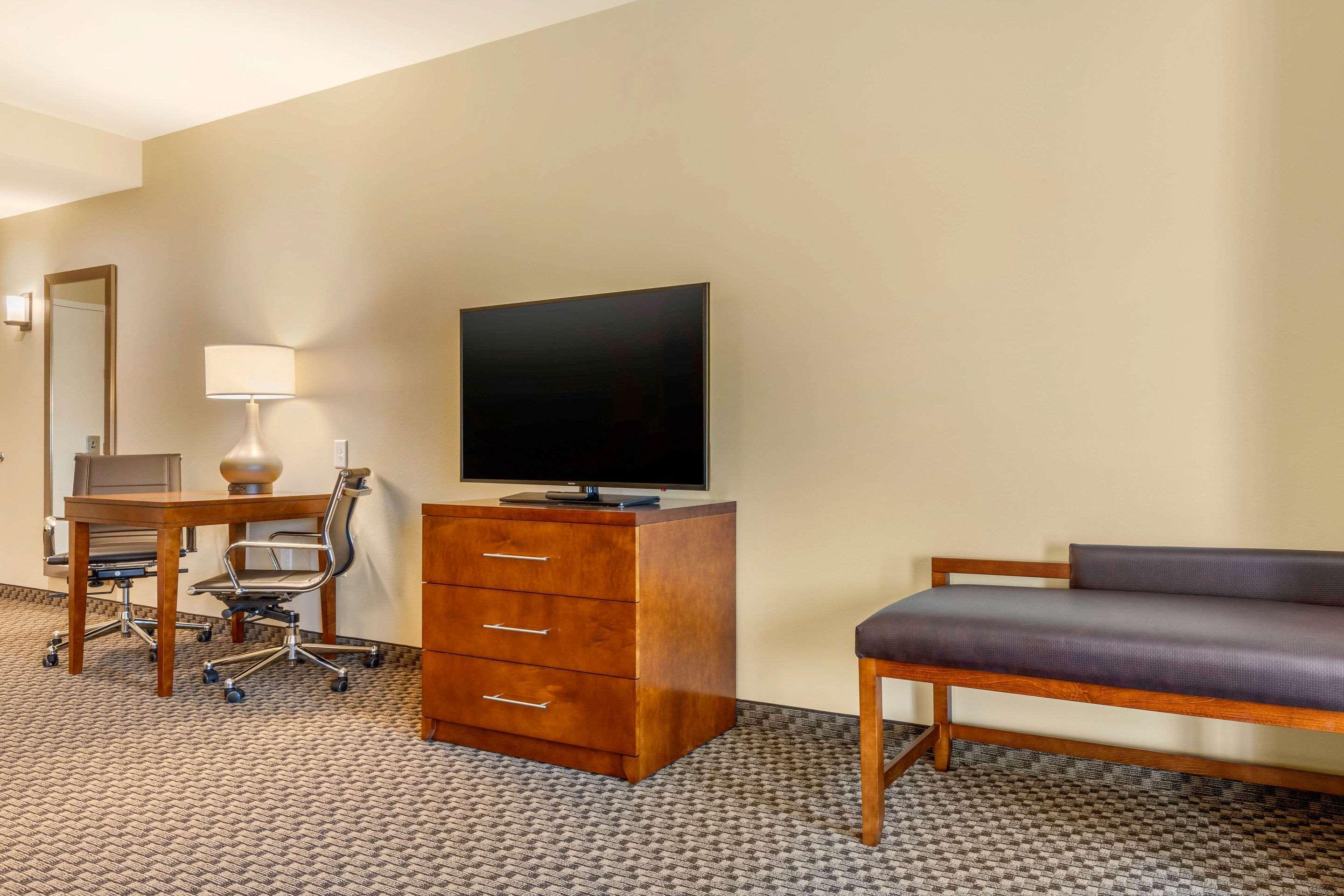 Comfort Inn & Suites Флорънс Екстериор снимка